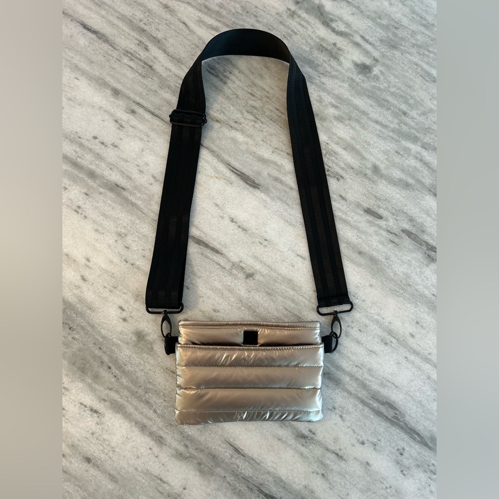 NWOT THINK ROYLN Pearl Latte Crossbody Shoulder Bag with Black Strap